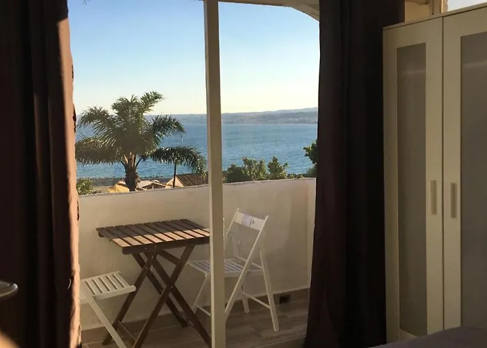 Port,free Parking Apartment